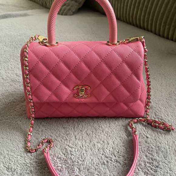 Chanel Pink Quilted Women's Bag - Picture 1 of 3